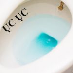 Bồn cầu có tiếng kêu ục ục khi xả nước có làm sao không?