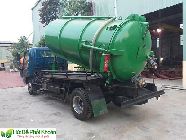 Công ty cung cấp dịch vụ vệ sinh môi trường Việt Tín với phương châm nhanh chóng, chuyên nghiệp và uy tín