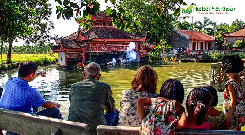 Vì là nơi có nhiều du khách nên nhu cầu hút bể phốt tại đây tương đối cao Vì là nơi có nhiều du khách nên nhu cầu hút bể phốt tại đây tương đối cao