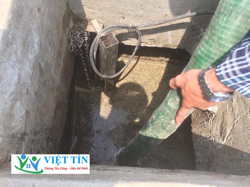 Chúng tôi có công nghệ hút bể phốt chân không hiện đại không cần đục phá Chúng tôi có công nghệ hút bể phốt chân không hiện đại không cần đục phá
