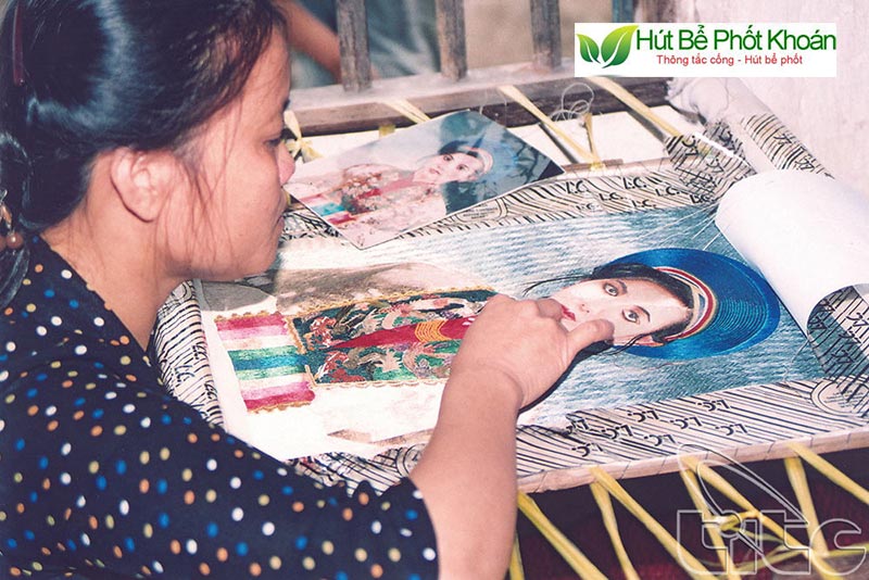 Làng Quất Động thuộc huyện Thường Tín, Hà Nội nổi tiếng với nghề thêu Làng Quất Động thuộc huyện Thường Tín, Hà Nội nổi tiếng với nghề thêu