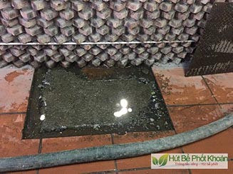 Hút bể phốt giúp ngăn ngừa tắc nghẽn và tràn ngược Hút bể phốt giúp ngăn ngừa tắc nghẽn và tràn ngược