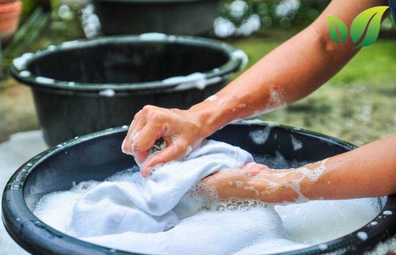 Cách vệ sinh nhà tắm dễ dàng nhất tiện nhất cho các mẹ 15 Cách giặt sạch rèm phòng tắm.