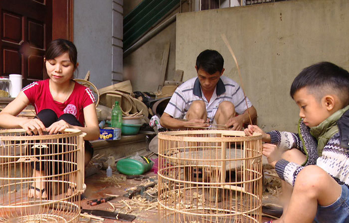 Hút bể phốt tại Làng Canh Hoạch chỉ từ 50k 8 Địa hình phức tạp làm cho các phương tiện hút bể phốt di chuyển khó khăn.