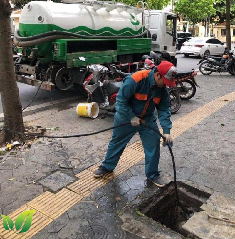 Dịch vụ hút bể phốt trọn gói giá rẻ tại phường Láng Hạ 9 Dịch vụ hút bể phốt trọn gói tại phường Láng Hạ.