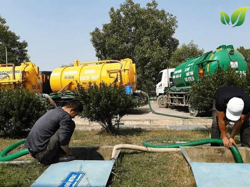 Dịch vụ hút bể phốt trọn gói tại làng Ngũ Xá - Cam kết không còn mùi 8 Dịch vụ hút bể phốt trọn gói giúp bạn tiết kiệm thời gian cũng như công sức.