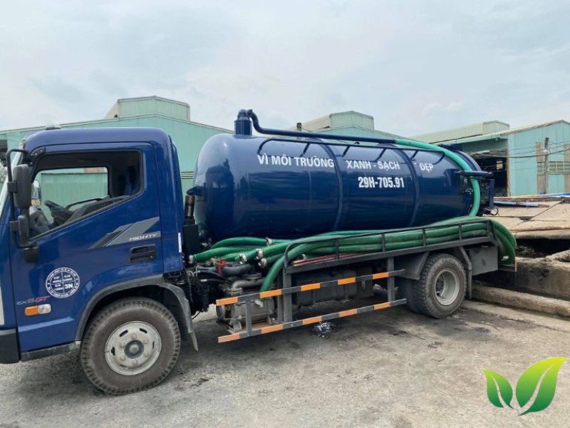 Mách bạn dịch vụ hút bể phốt giá rẻ tại làng Thụy Khuê 9 Hãy để Hút bể phốt Khoán chăm sóc bể phốt của bạn một cách chuyên nghiệp nhất!